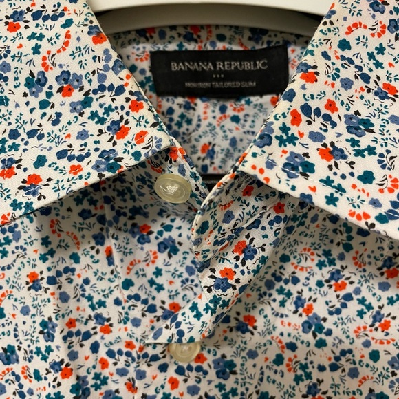 Banana Republic Long Sleeve Floral Shirt - Picture 2 of 4